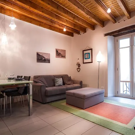 Collegio Dei Dottori 3 *